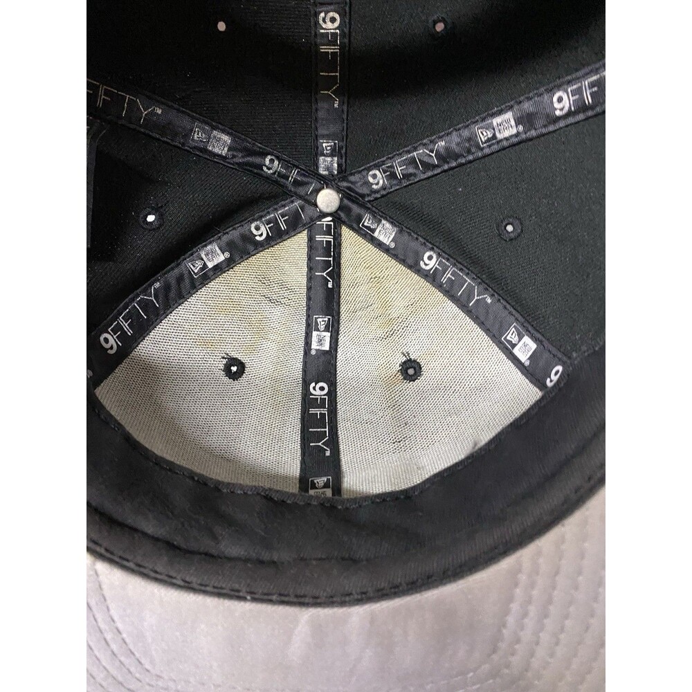 Chicago White Sox Hat Cap Mens SnapBack Black White Rear Spellout New Era 9Fifty - Picture 7 of 11